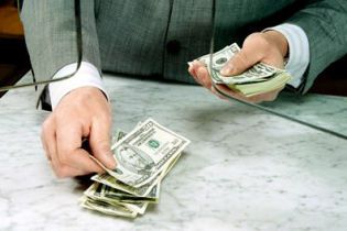 НБУ: долар коштує 7,65 грн.