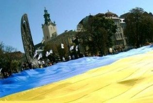 Спецназ СБУ встановив у Криму гігантський прапор України