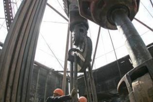 Ціни на нафту рекордно впали