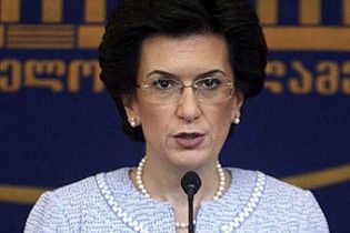 Бурджанадзе: Грузия стоит на пороге войны