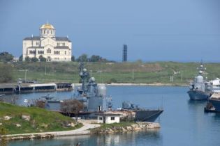 Украинцы считают, что ЧФ РФ должен покинуть Крым