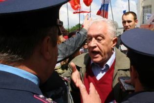 КПУ просить Мєдвєдєва захистити Крим від України