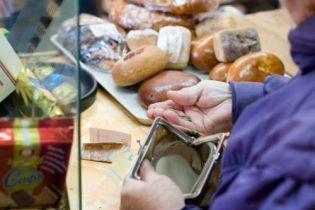 Через кризу споживчі настрої українців продовжують погіршуватися