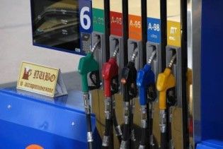 Ціни на бензин підскочили на 30 копійок