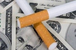 Закон про підвищення акцизів на сигарети, алкоголь та бензин набув чинності