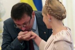 Луценко вибирає між Тимошенко і Кличком