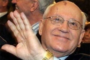 Горбачов закликав Захід негайно розпочати перебудову