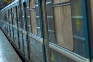 На всіх станціях київського метро встановили відеокамери