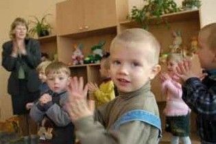 На дахах московських дитсадків будуть басейни і солярії