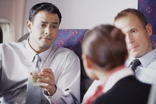 П'яні росіяни покусали стюардесу
