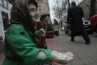 Опитування: третина українців економить на харчах