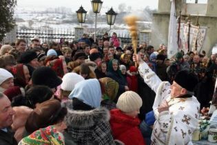 Православні та греко-католики святкують Водохреща