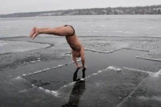 Лікарі заборонили Януковичу "моржувати" з президентом