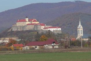 Дружина Балоги знову претендує на замок Паланок