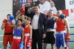 Володимир Кличко відкрив боксерський зал
