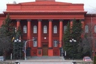 Англійці вважали, що бульвар і університет Шевченка названі на честь футболіста "Динамо"