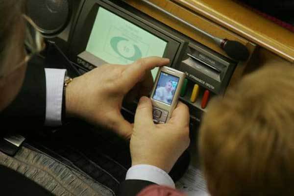 Петро Симоненко показує свою доньку