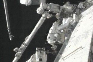 Астронавти Discovery завершили останній вихід у відкритий космос