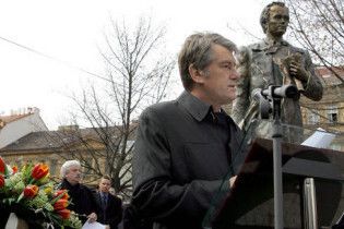 Ющенко відкрив у Празі пам'ятник Шевченку