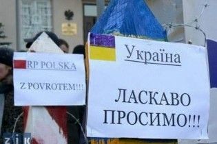 Міліція вимагає скоротити термін перебування іноземців в Україні