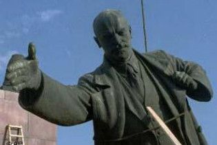 Пам'ятник Леніну на Львівщині замінять Матір'ю-Україною