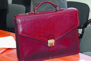 На Кіровоградщині у глави виборчкому вкрали портфель зі списками і печаткою