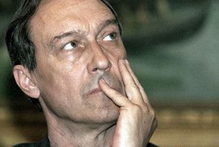 Олег Янковський потрапив до лікарні