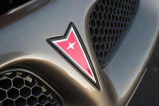 General Motors ліквідує класичний бренд Pontiac