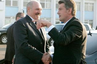 Лукашенко прибув до Києва і заявив, що грип - це провокація
