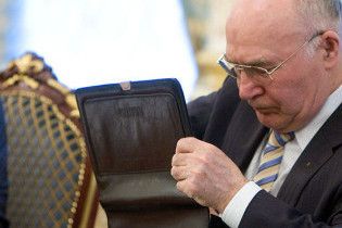 НБУ примусить банки перевести свої резерви в гривню