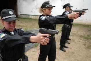В Україні з'явилися жінки-охоронці
