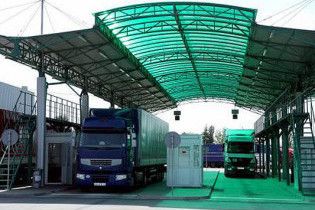 На кордоні з Угорщиною утворилися великі пробки