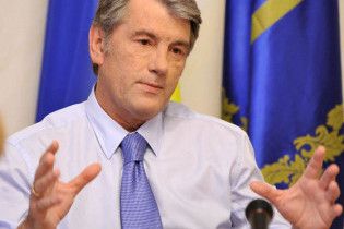 Ющенко: чоловік, який себе поважає, служити в армію не піде