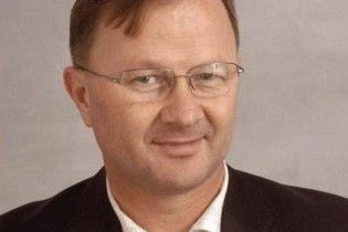 Екс-губернатор Рівненщини загинув через мобільний телефон