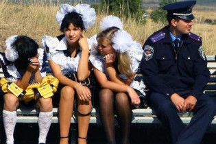 Підліткам заборонять гуляти Києвом після 10-ї вечора