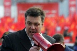 Тягнибок готовий замінити собою Луценка
