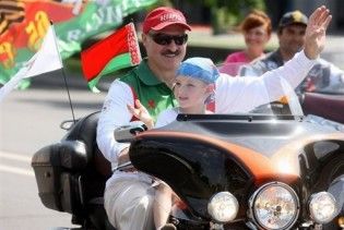 Лукашенко: мій син - від Бога. Так Путін сказав