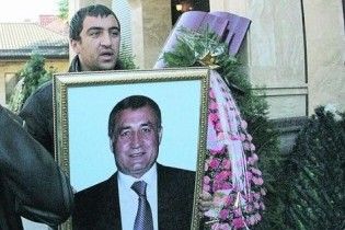 Родичі вбитого власника супермаркету 4room подарують МВС 10 автомобілів