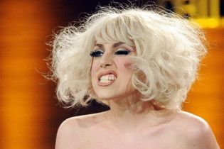 Lady Gaga та Лілі Аллен поборються за звання "Кращої співачки року"