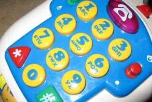 10-річна дитина насмерть вдавилася китайським телефоном
