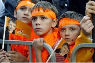 Янукович: Помаранчева революція мала на меті ослабити Росію