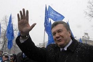 У Львові міліція завадила вручити Януковичу лоток яєць