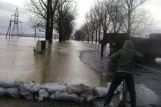 Вода на Закарпатті почала спадати