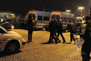 У новорічну ніч у Парижі та його передмістях спалили близько 350 автомобілів