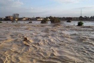 Єгипетські курорти затопила найсильніша за останні 16 років повінь
