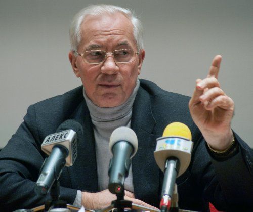 Микола Азаров