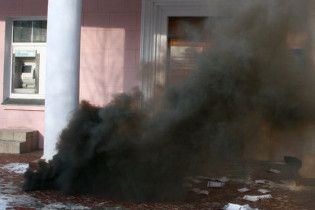 СБУ затримала людину, яка закидала димовими шашками столичну дільницю