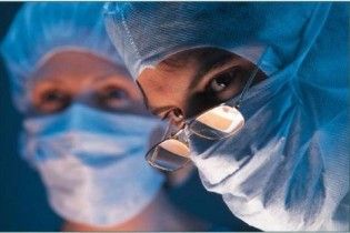 В Україні проводитимуть унікальні операції - пересадку очей свині людині