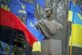 У всіх школах Івано-Франківська повісять портрети Шухевича