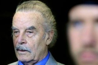 Британський Фрітцль 30 років ґвалтував своїх дочок на очах у соціальних служб